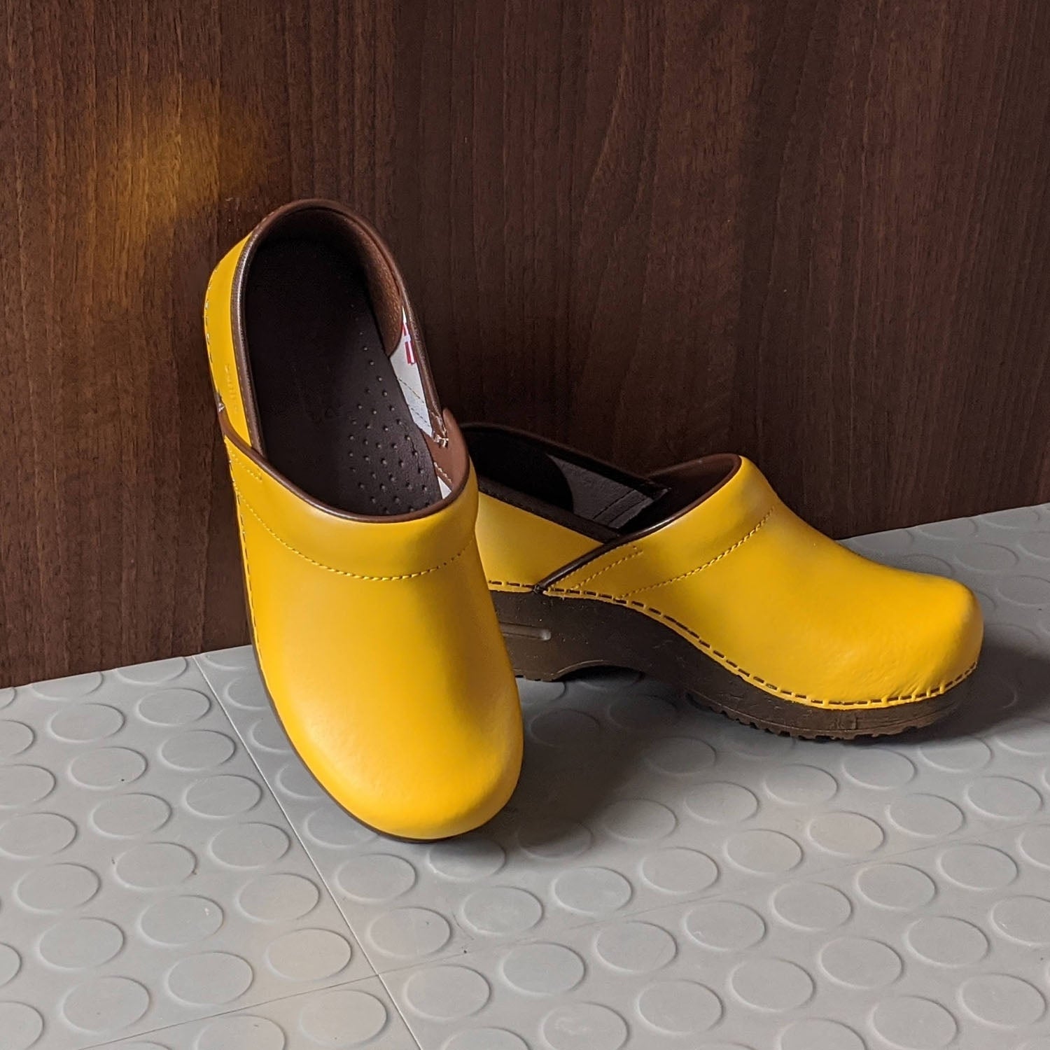 Sanita Izabella Professional Clogs in Yellow (457006)