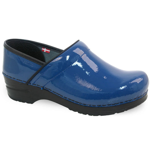 Sanita Professional Patent Closed Clogs in Navy 457406