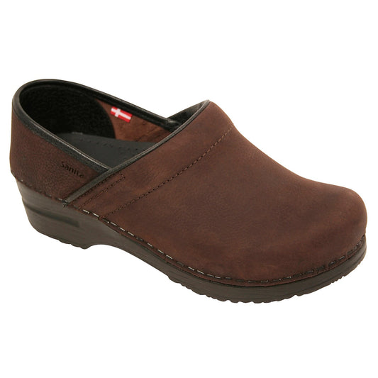 Sanita Professional Oiled Closed Clogs in Antique Brown (450206)
